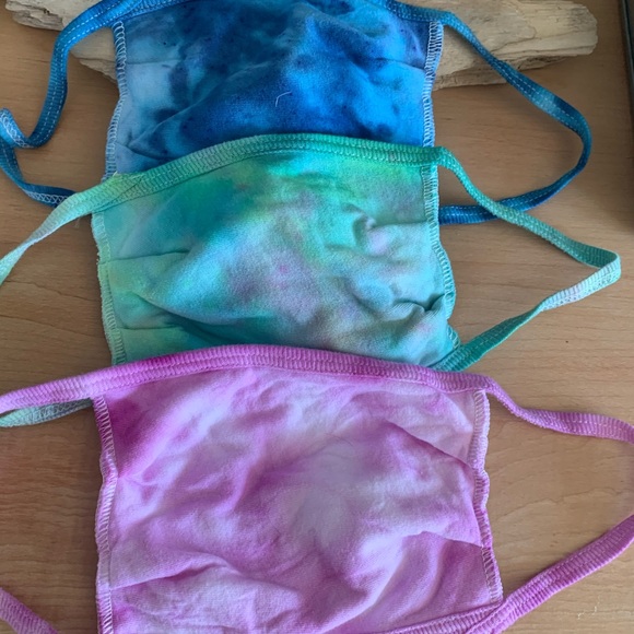 NWT blue/ pink/ green tie dye mask bundle - Picture 4 of 7
